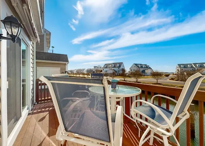 Townes Of Nantucket Unit 11